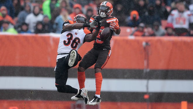 Cincinnati Bengals strong safety Shawn Williams (36) breaks up a pass in the first quarter during the Week 14 NFL game between the Cincinnati Bengals and the Cleveland Browns, Sunday, Dec. 11, 2016, at FirstEnergy Stadium in Cleveland.