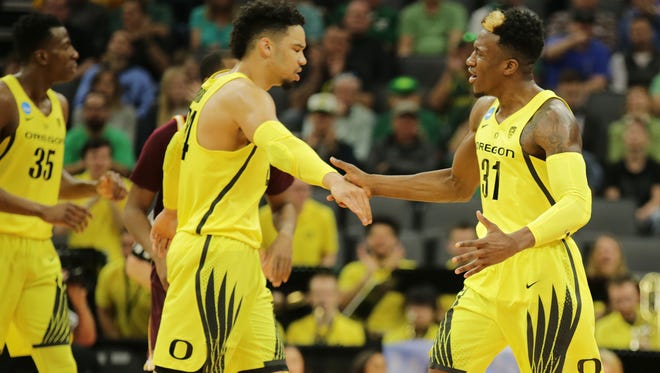 Oregon defeated Iona in the first round.