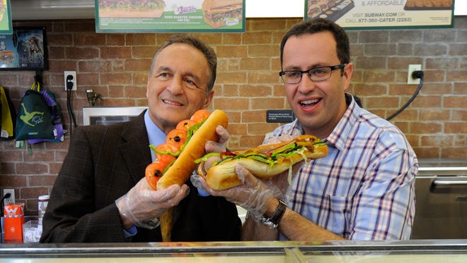 New York, NY, U.S.A  -- Fred DeLuca, founder of Subway, with Jared S. Fogle, spokesman for Subway, making sandwiches.   --    Photo by Robert Deutsch, USA TODAY staff ORG XMIT:  RD 130997 Fred DeLuca, fou 5/6/2014 [Via MerlinFTP Drop]