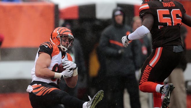 Cincinnati Bengals tight end Tyler Eifert (85) catches a touchdown in the first quarter during the Week 14 NFL game between the Cincinnati Bengals and the Cleveland Browns, Sunday, Dec. 11, 2016, at FirstEnergy Stadium in Cleveland.