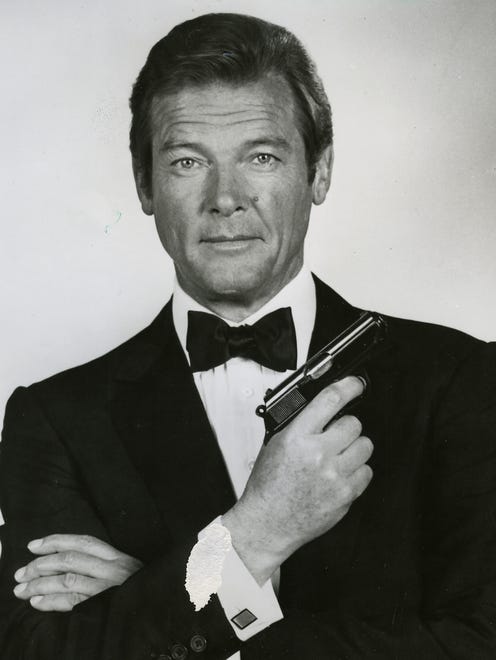 Roger Moore is James Bond, agent 007 of the British Secret Service, in 'For Your Eyes Only' in 1981