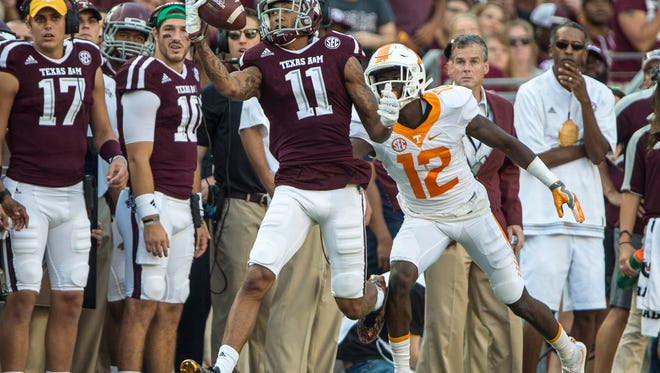 Texas A&M wide receiver Josh Reynolds makes a catch against Tennessee.